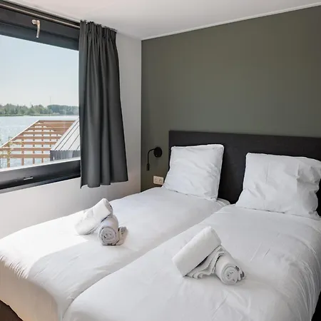 Luxurious With Terrace And Balcony Holiday home Zwartewaal
